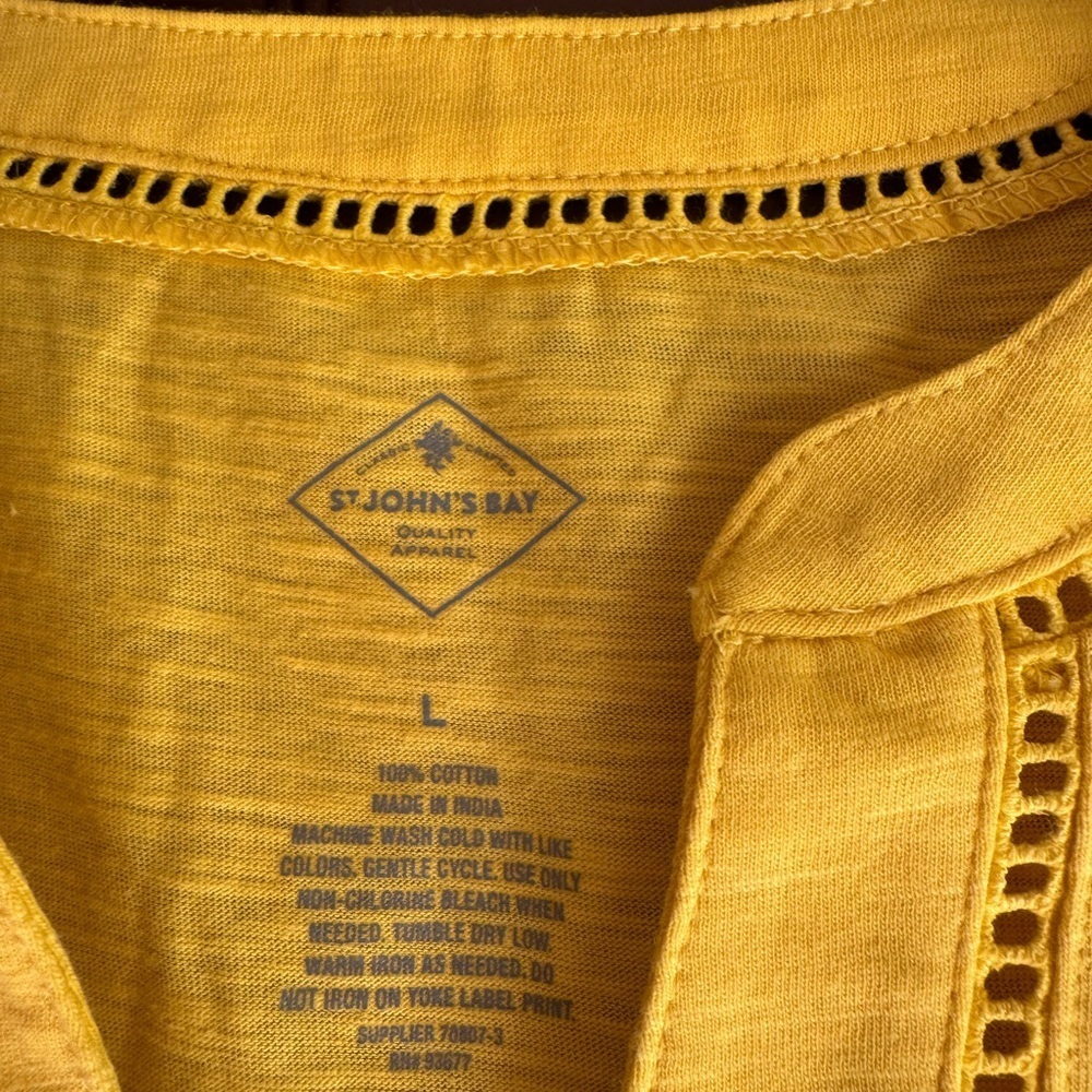 St. John’s Bay Yellow Sleeveless Shirt Size Large NWOT - Picture 3 of 3